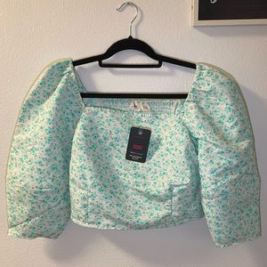 LEVIs Cropped Floral Blouse